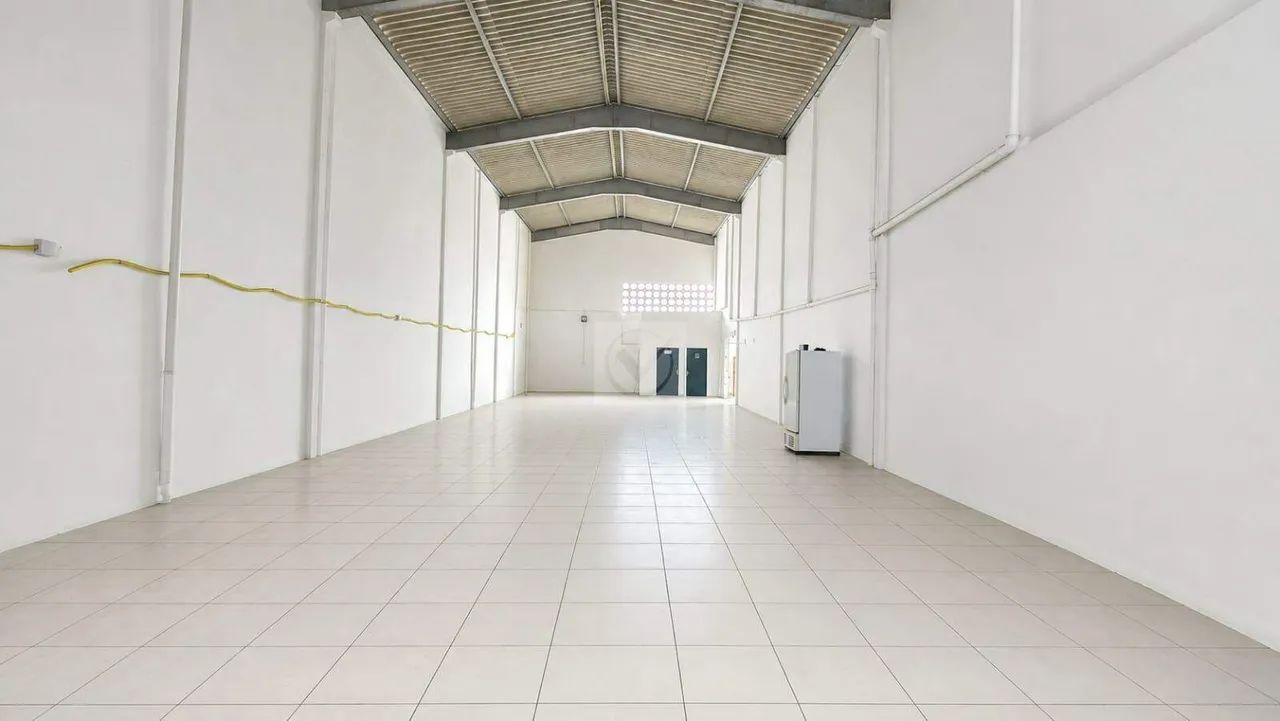 Excelente Oportunidade no Siqueira Campos: Galpão Comercial com 900 m² de Área Total - Foto 2