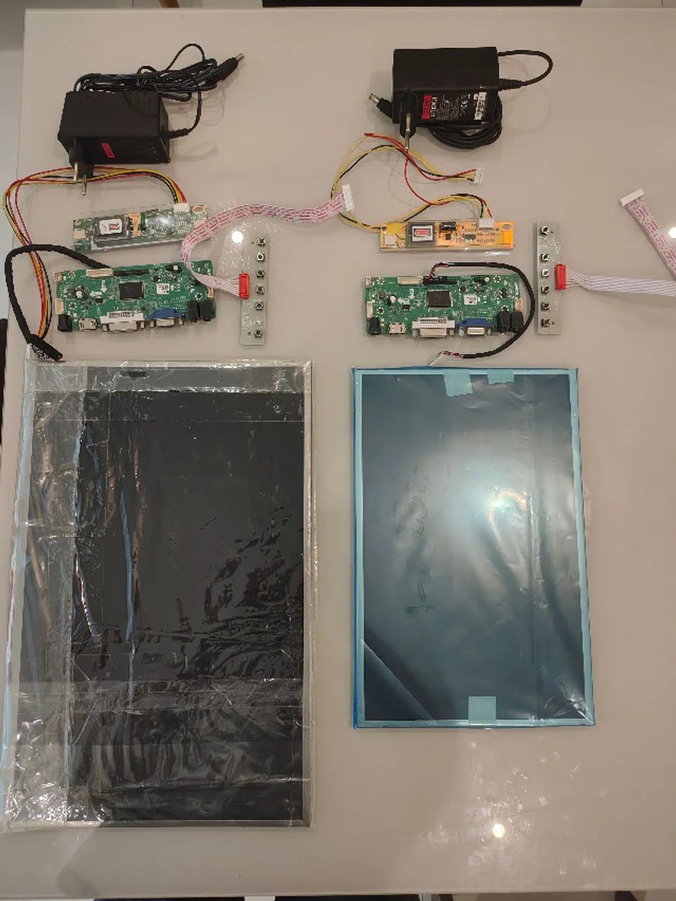 2 Monitores LCD para projetos DIY