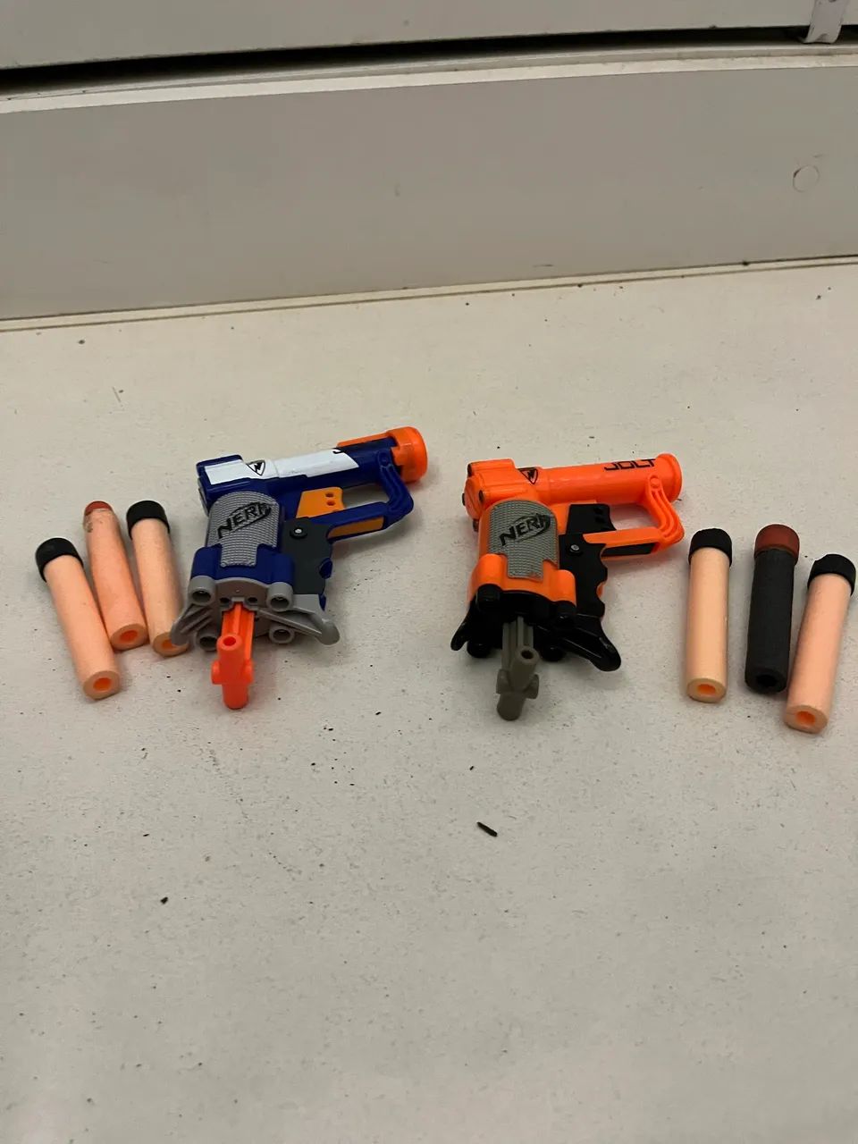 Arma pistola Hasbro Nerf N-Strike Elite Jolt (Model A0707) - Foto 4