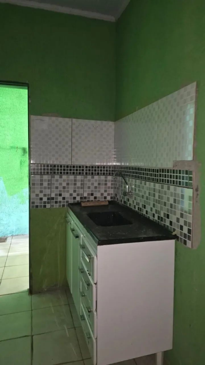 VENDO CASA C 3 QTOS, SALA, COZINHA E ETC - Foto 4