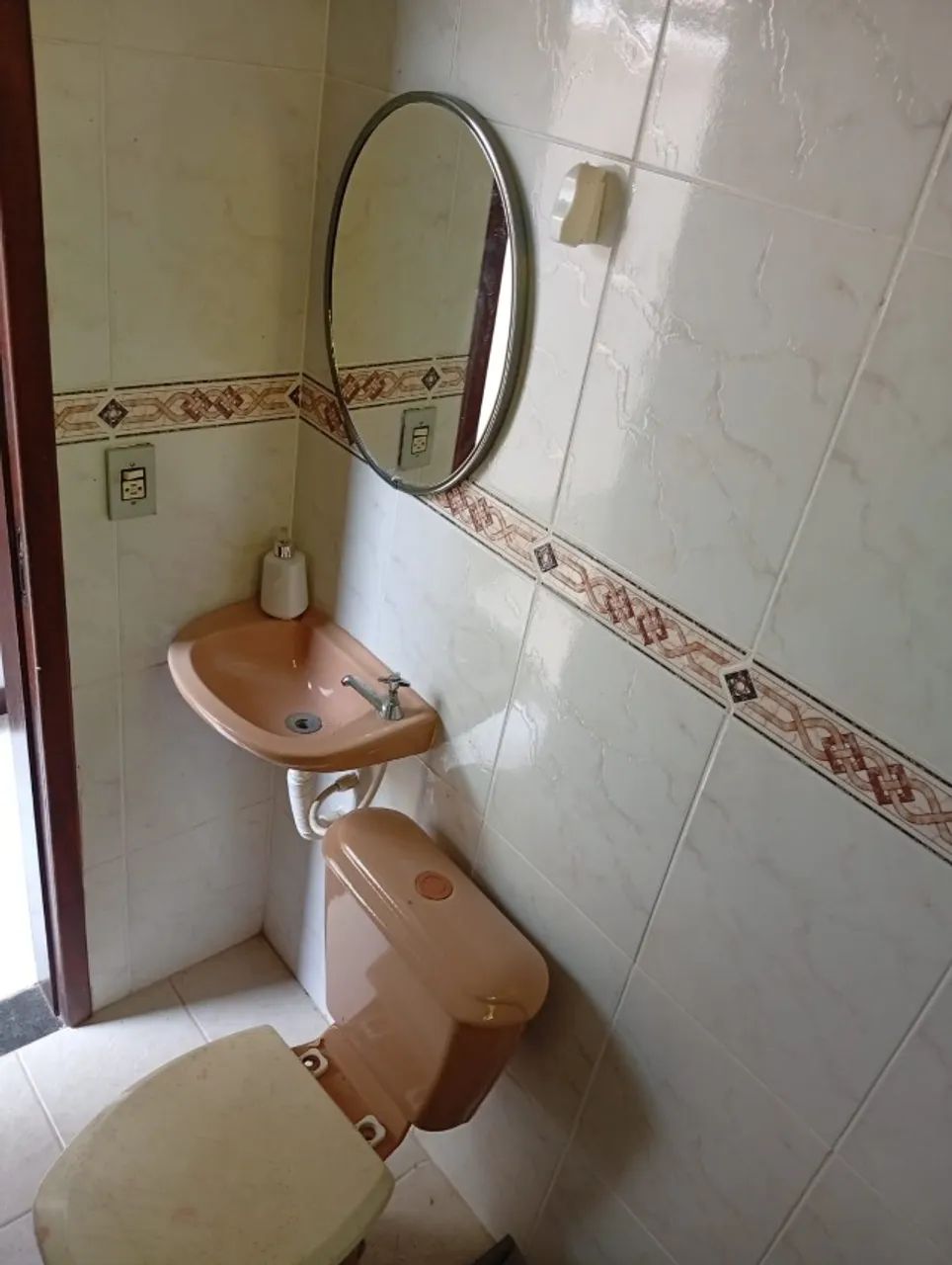 ALUGA-SE CASA VILA CAPRI, 3 QUARTOS - Foto 3