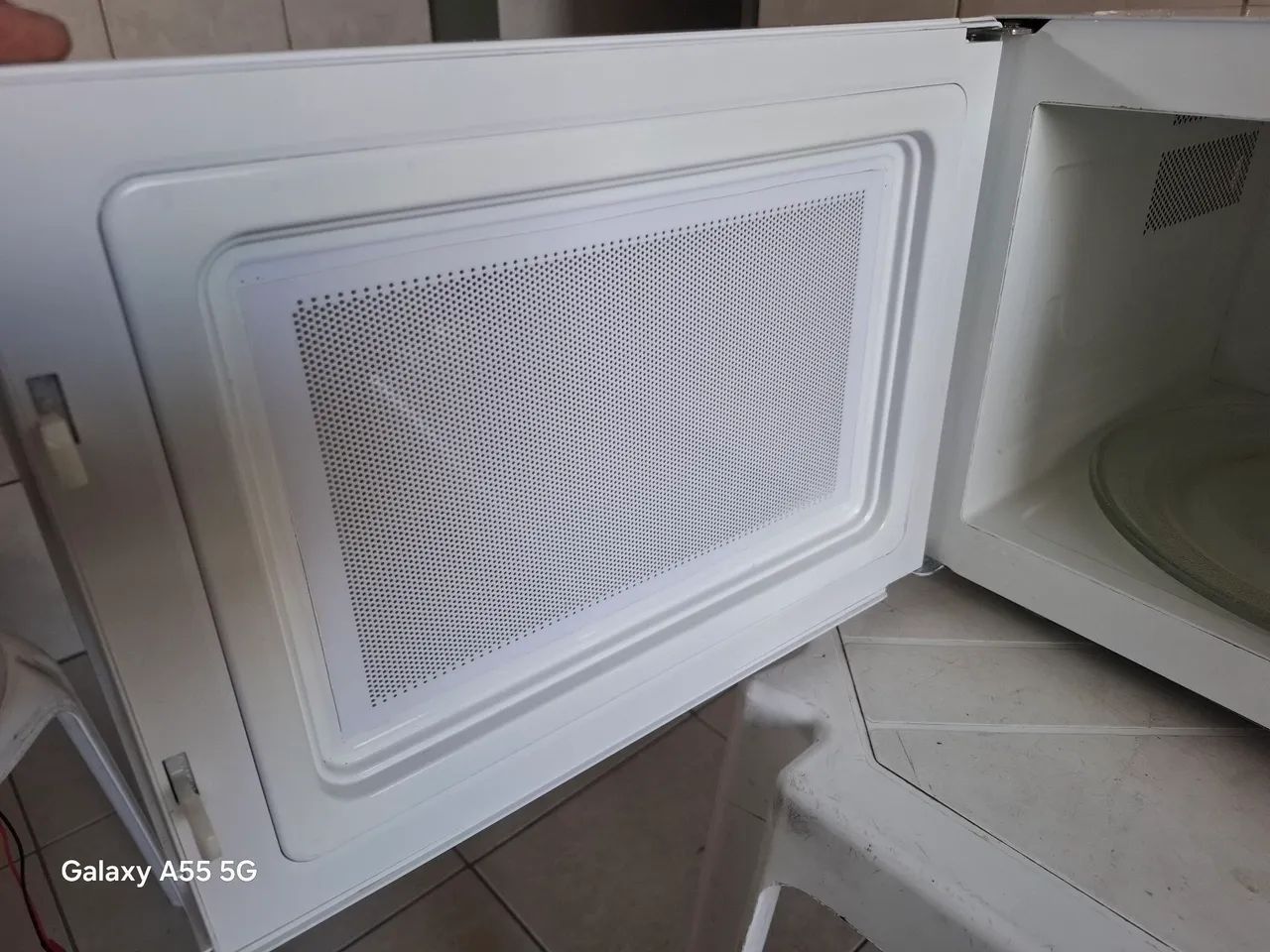 Micro-ondas impecável com garantia  - Foto 4