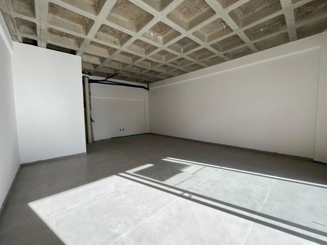 Sala Comercial em galeria para aluguel no Centro de Chapecó - Foto 3