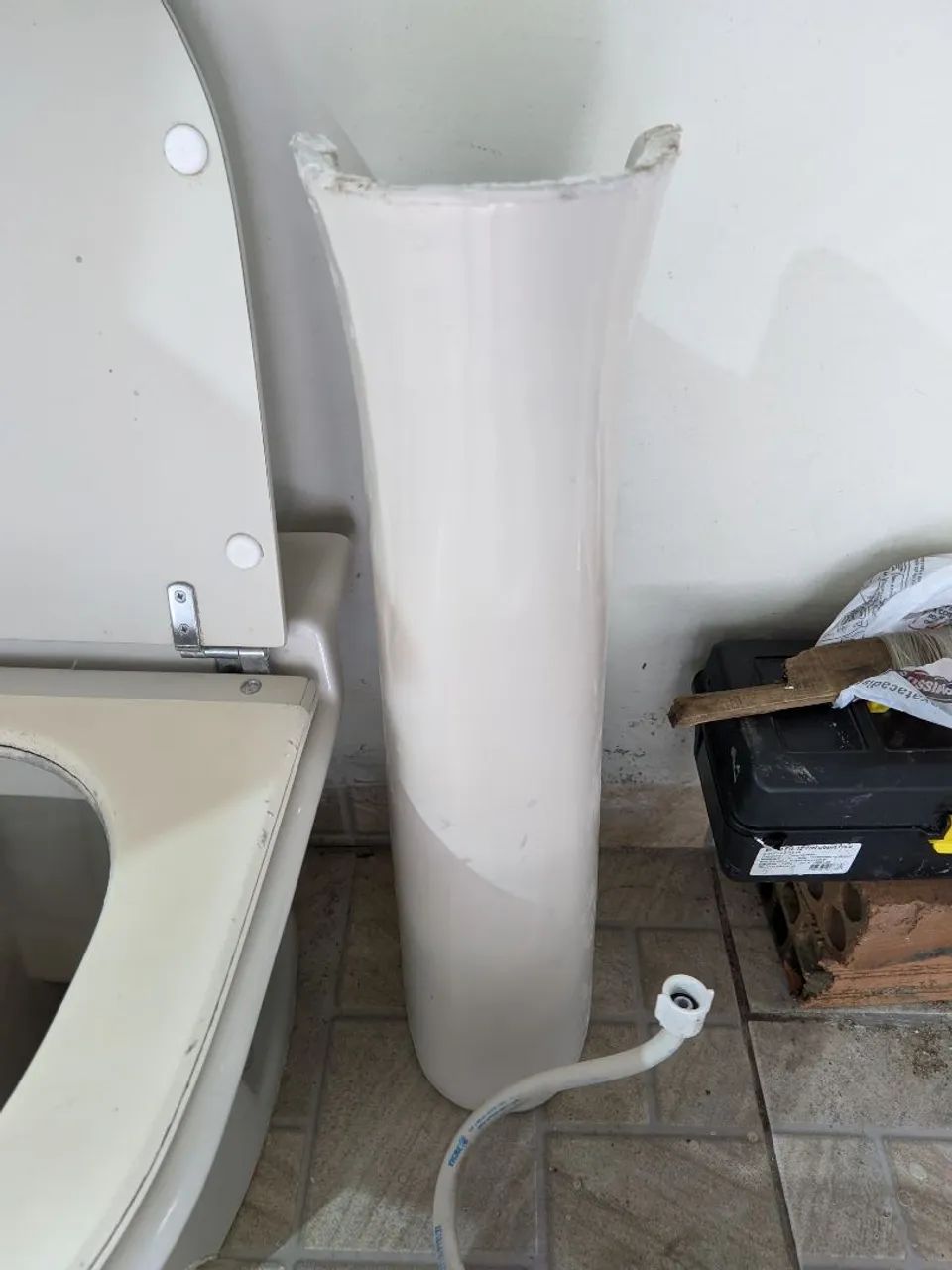 Vaso incepa com tampa, coluna de pia com torneira - Foto 2