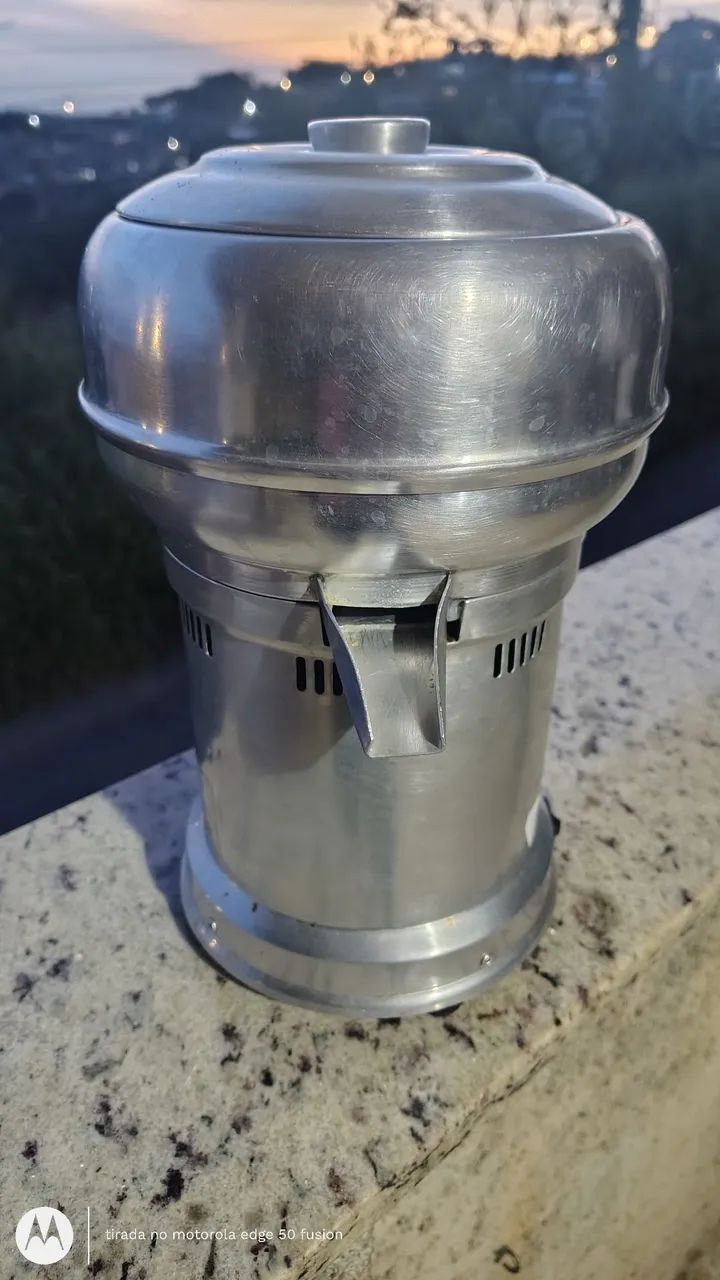 Vendo espremedor de laranja industrial 
