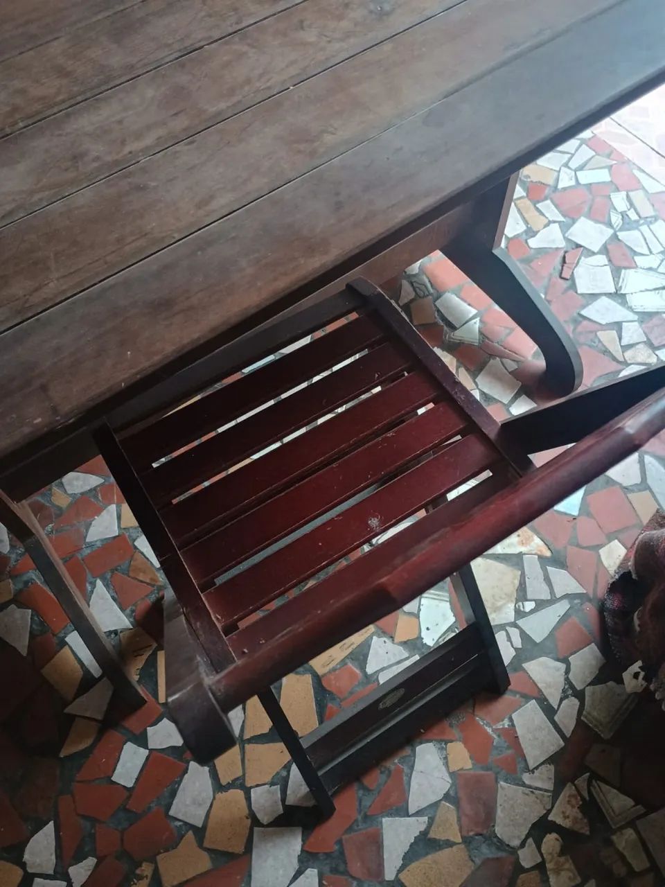 Mesa de madeira com 3 cadeiras  - Foto 2