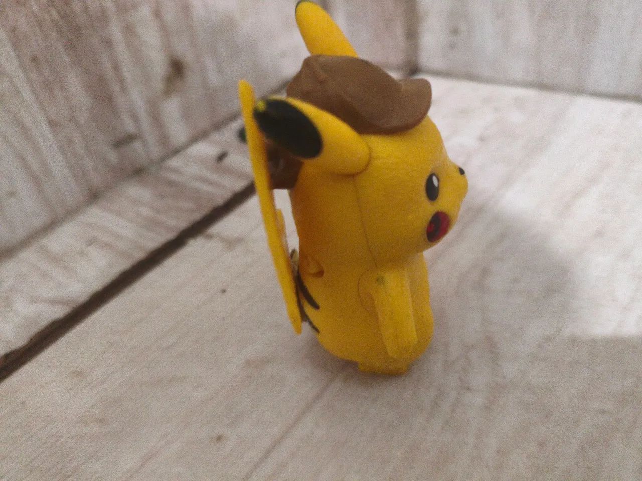 Detetive Pikachu boneco - Foto 2