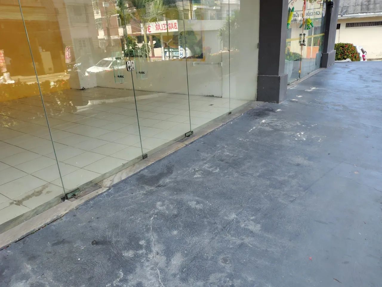 ALUGO EXCELENTE LOJA TÉRREA NO EDIFÍCIO PEIXOTO DA COSTA  - Foto 3