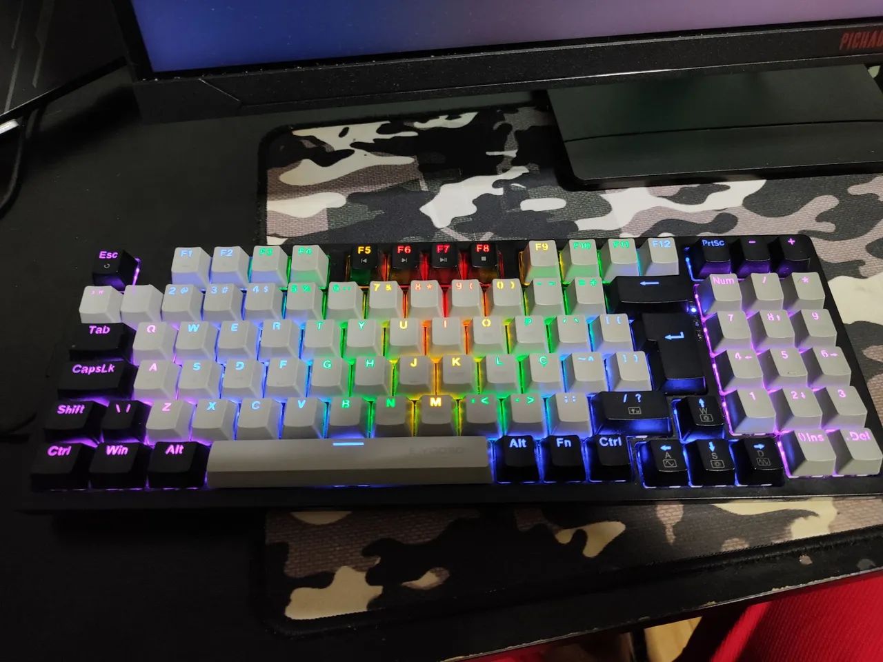 ゆー Teclado mecânico e-yooso z94 ABNT2 - Periféricos e Acessórios de