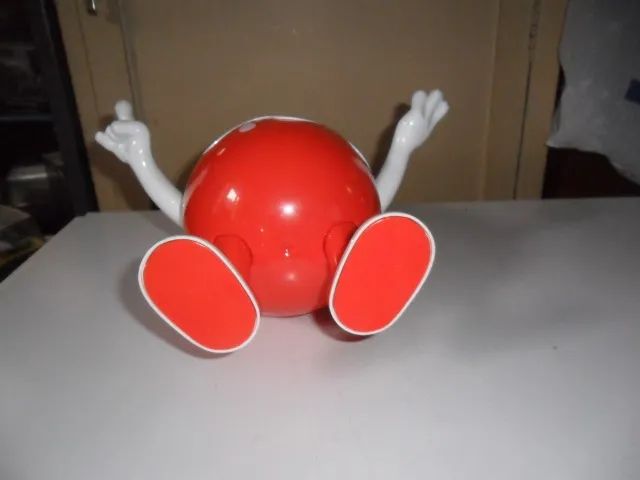 Boneco Kinder Ovo Baleiro 25 cms altura lindo - Foto 5