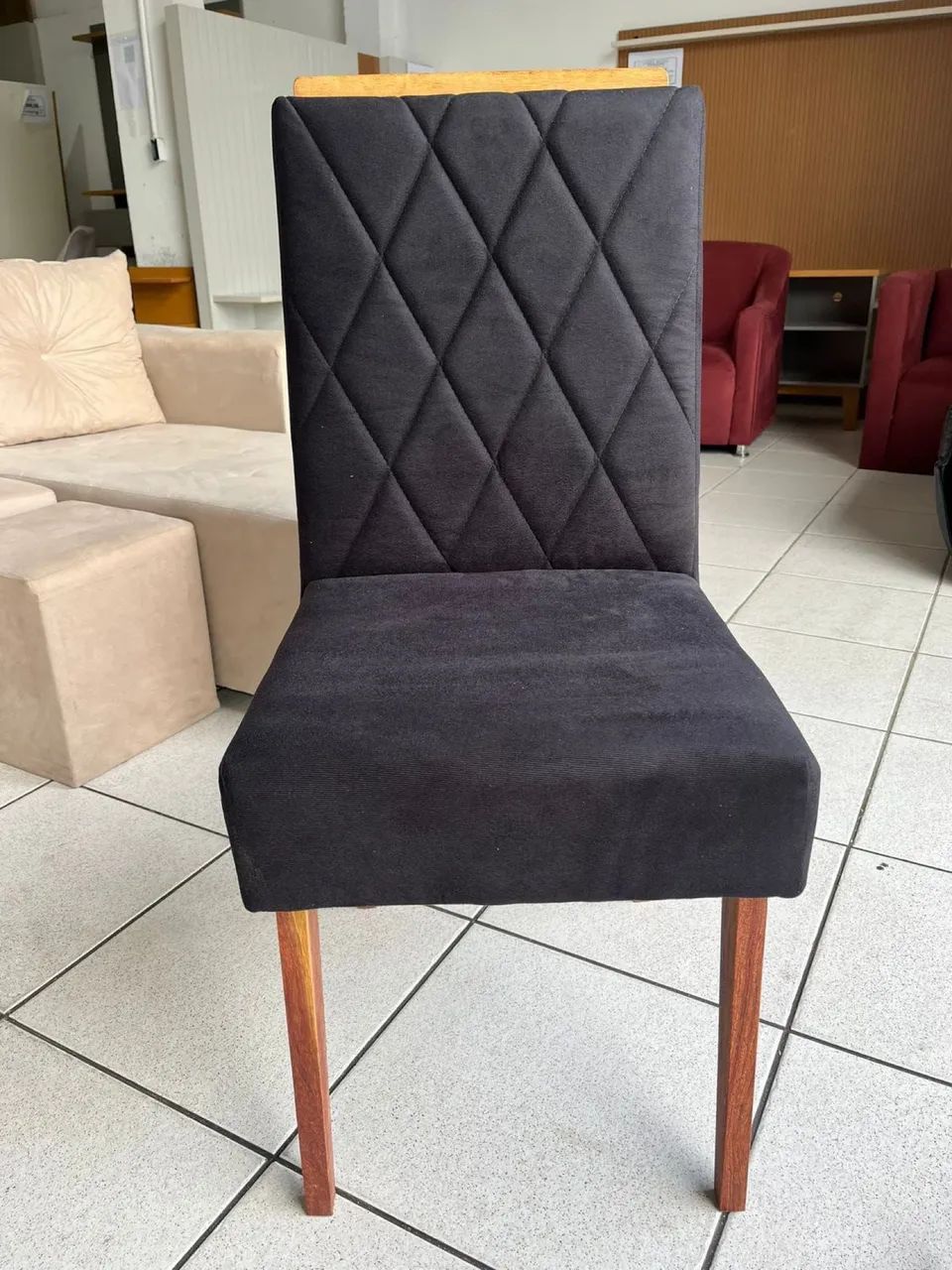 Vende-se mesa vidro com 4 cadeiras 