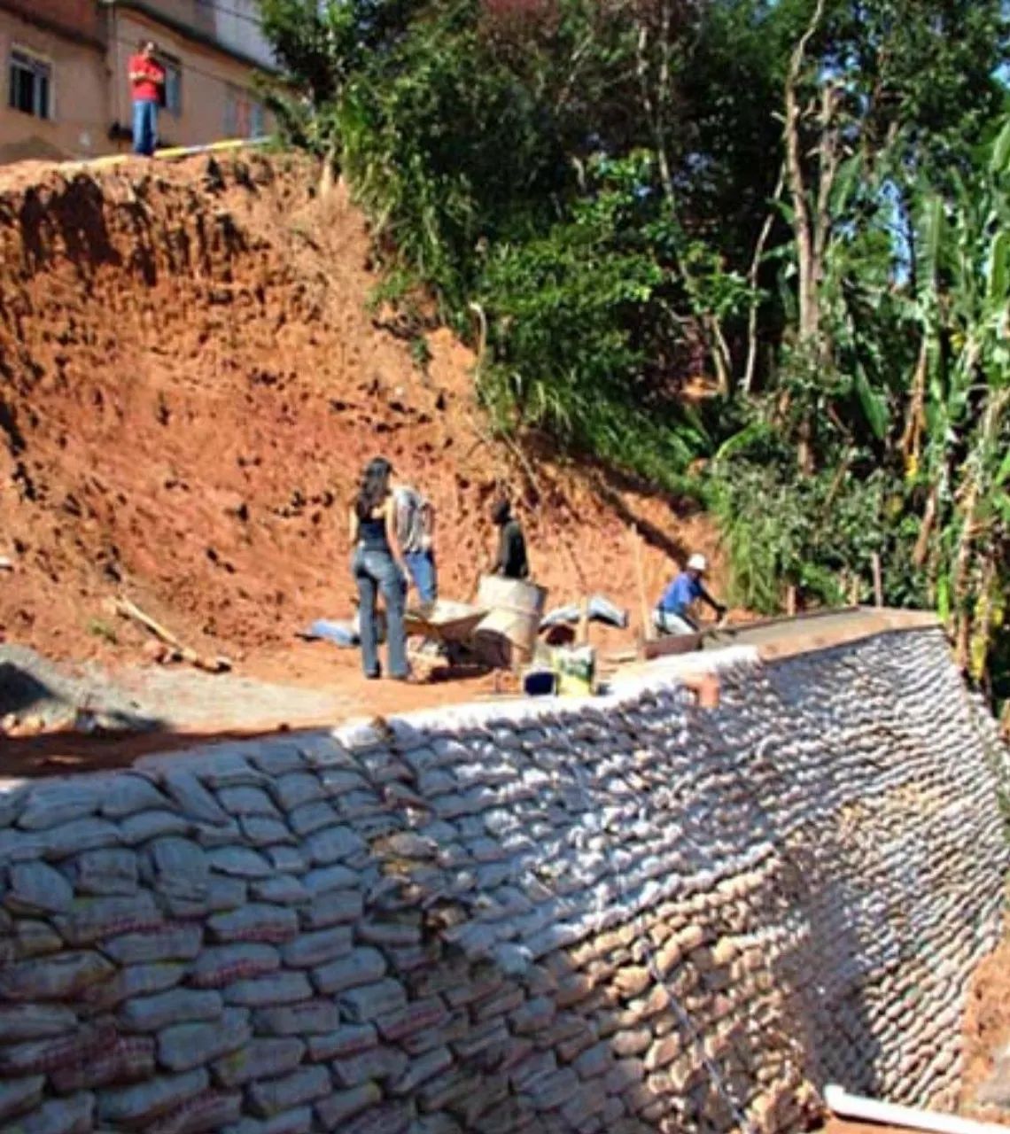 Construção de rip rap muros de contenção  - Foto 3