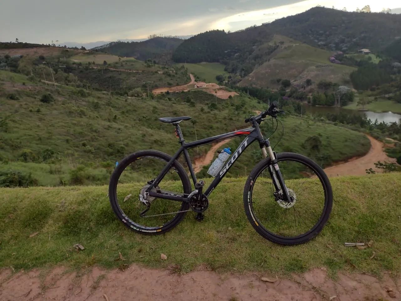 Vendo bicicleta scott scale 970