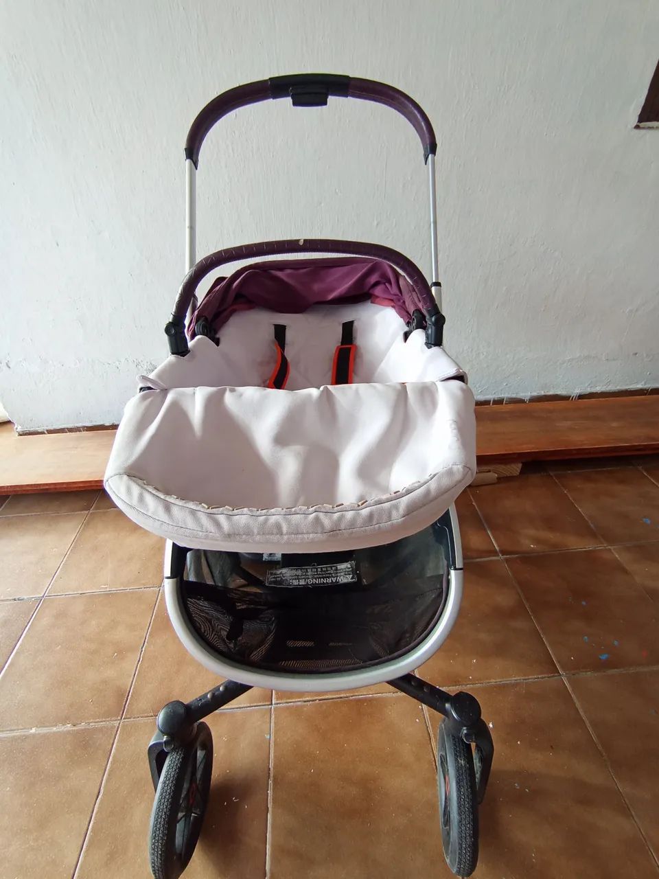 carrinho de bebê quinny roxo - Foto 5