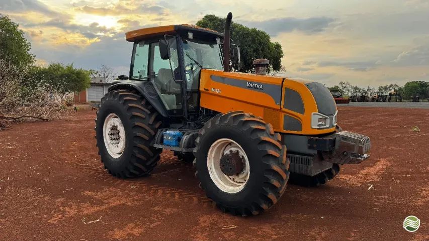 trator valtra 180