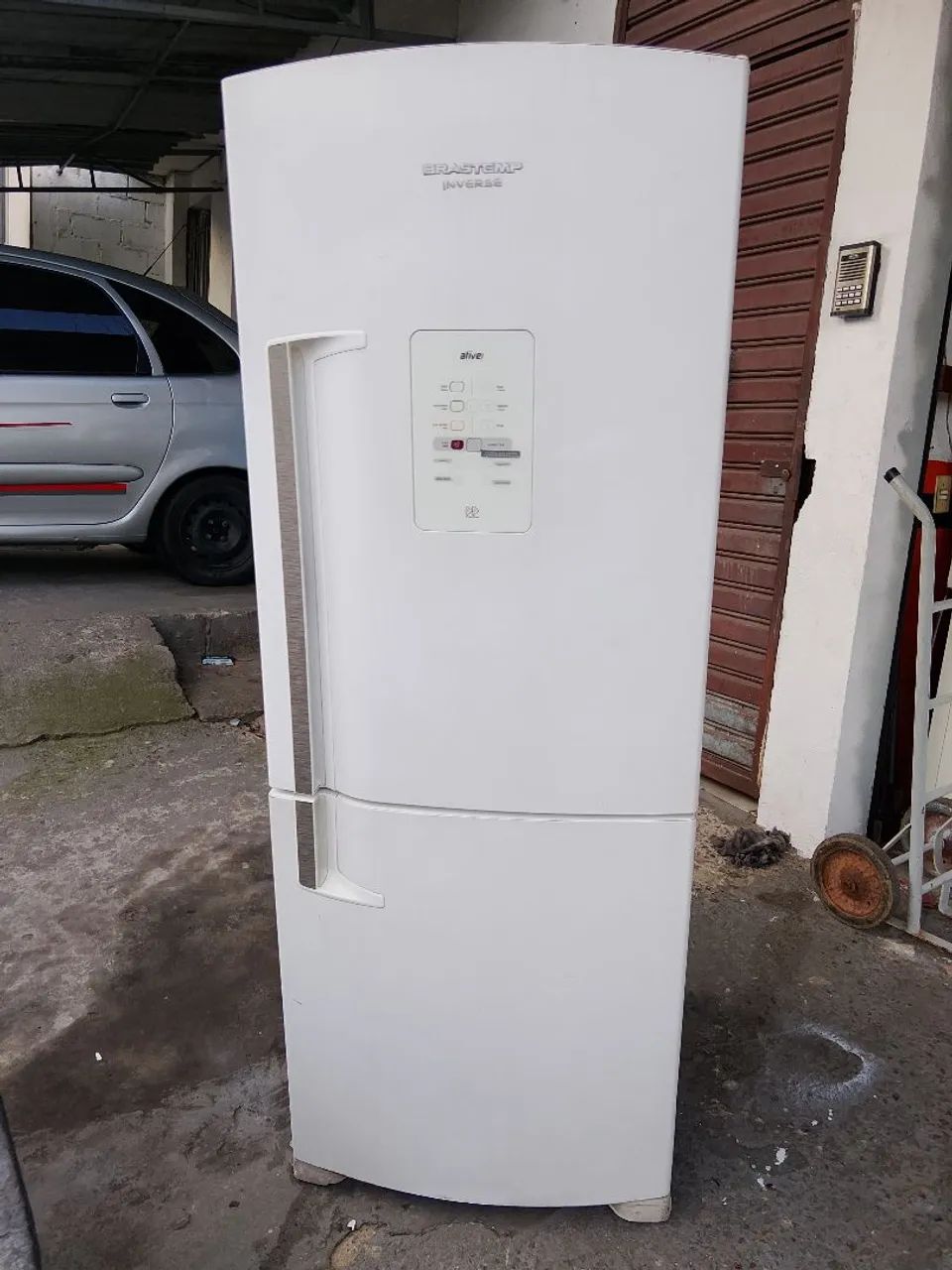 Geladeira inverse funcionando perfeitamente 127 volts