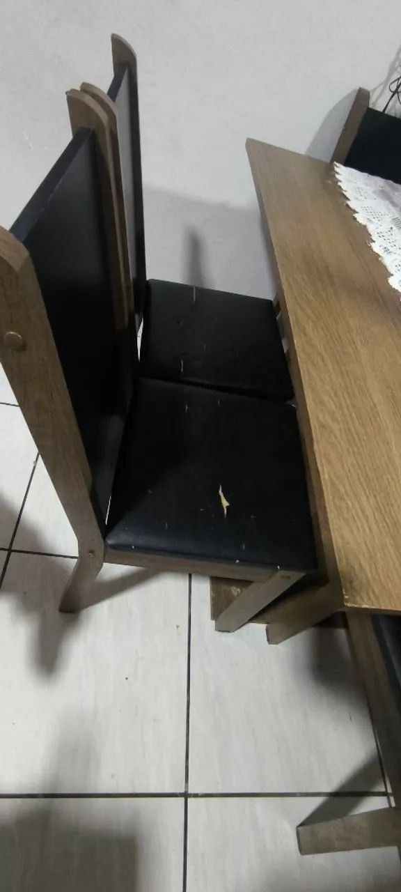 MESA COM 4 CADEIRAS - Foto 2