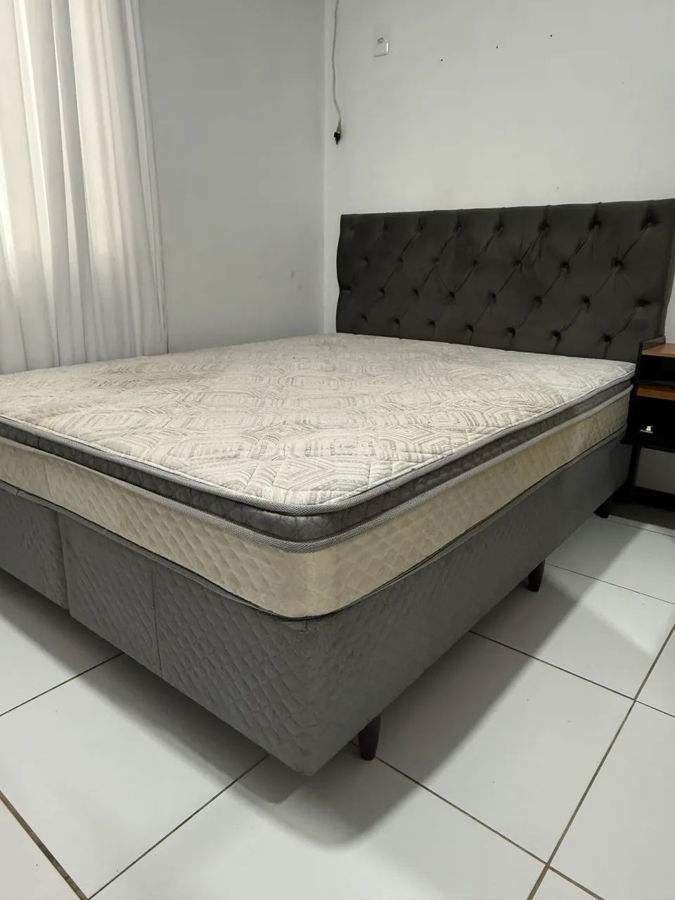 Cama queen + cabeceira 
