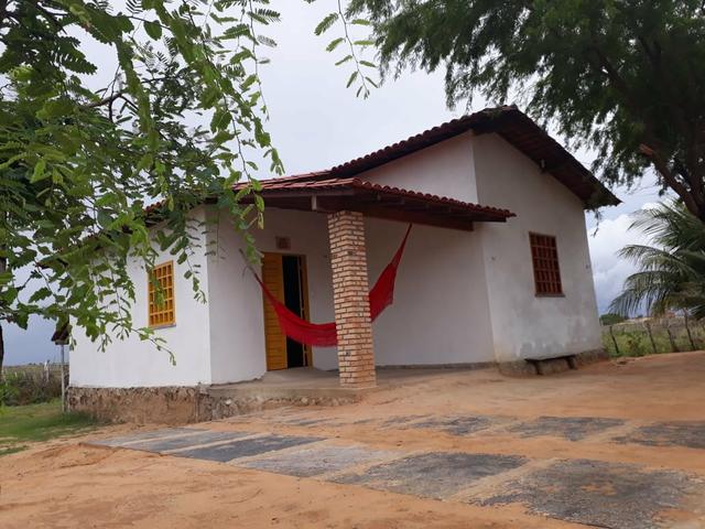 Casa pra alugar no coqueiro da praia