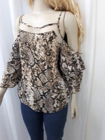 Blusa detalhes em tule - Foto 4