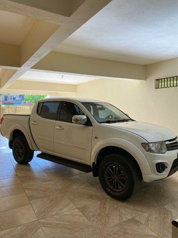 MITSUBISHI L200 2015