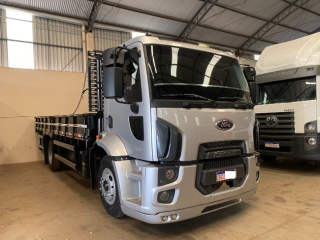 FORD CARGO 1319 APENAS 95.000 KM 2013