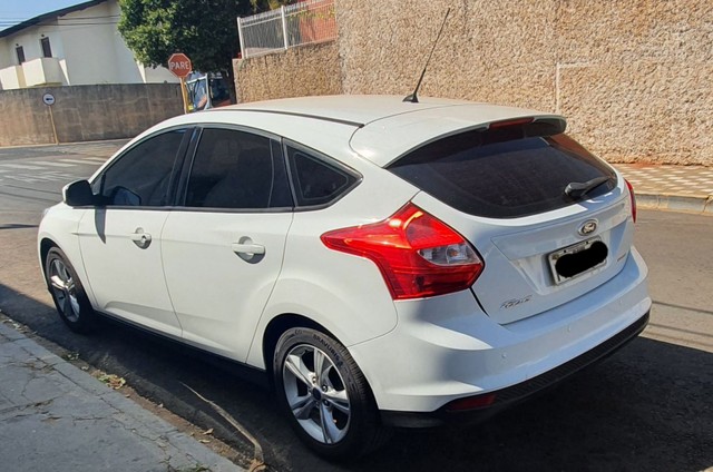 FORD FOCUS 1.6 16V POWERSHIFT