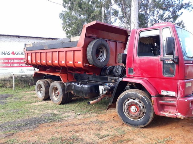 VENDE-SE FORD CARGO 3530