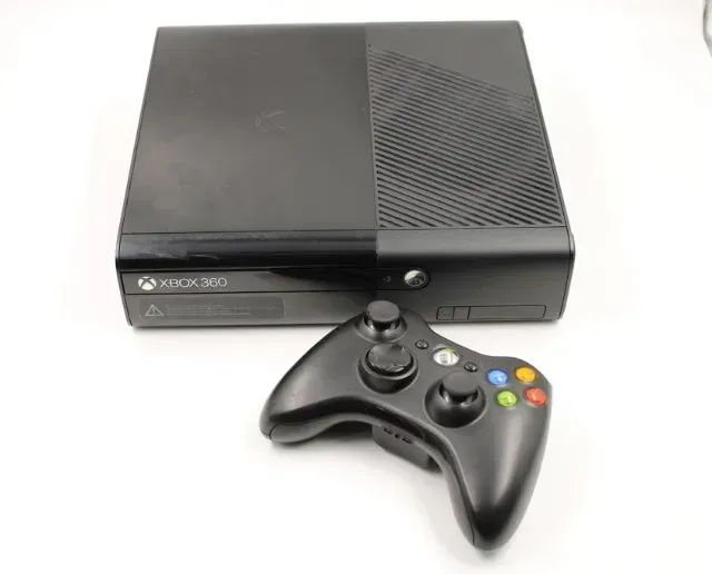 Console Xbox 360 + 250gb (SEMI-NOVO)