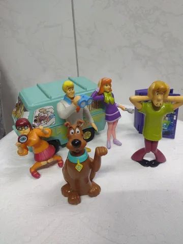 Scooby Doo e seus amigos com a máquina de Mistério  - Foto 2