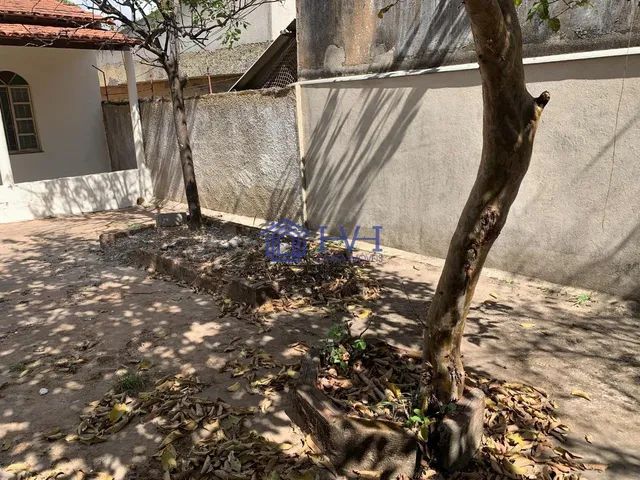 Lote de 360m² com 2 casas no bairro São Bernardo - Foto 2