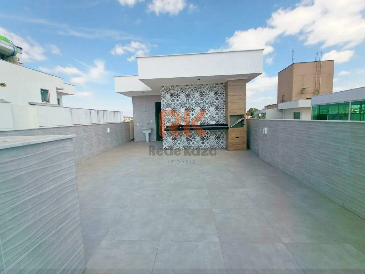 Cobertura à venda, 5 quartos, 1 suíte, 2 vagas, Heliópolis - Belo Horizonte/MG
