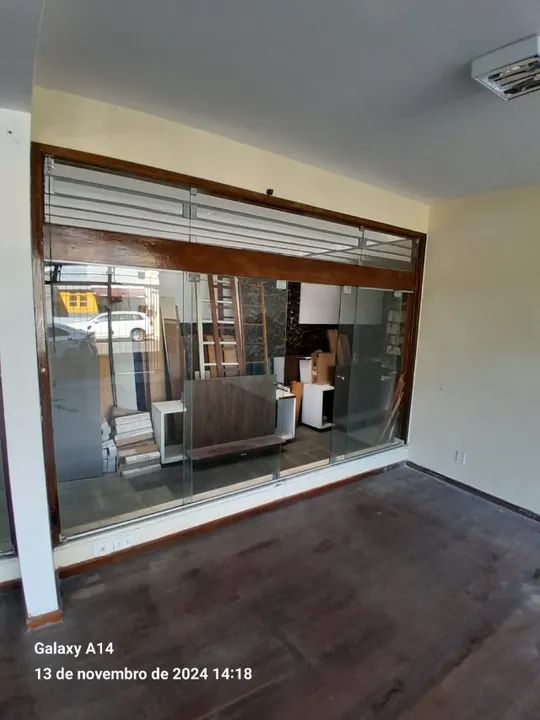 VENDE-SE PRÉDIO COMERCIAL COM CASA ANEXA - SALGADO FILHO - Foto 5