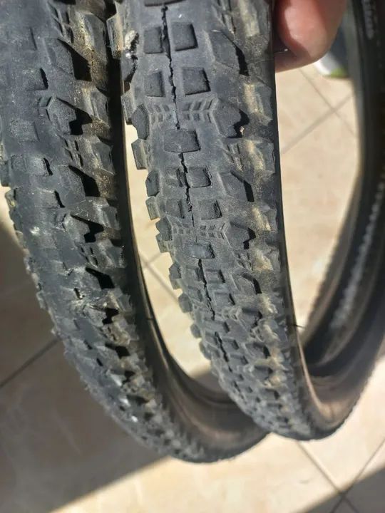 Dois pneus aro 29 usado - Foto 3