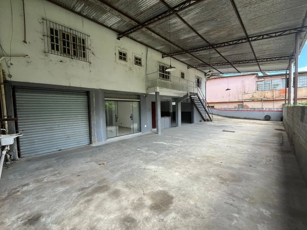 Itaipava - Galpão com 380m².