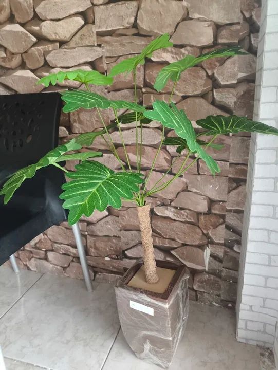Planta artificial com jarro decoração  - Foto 4