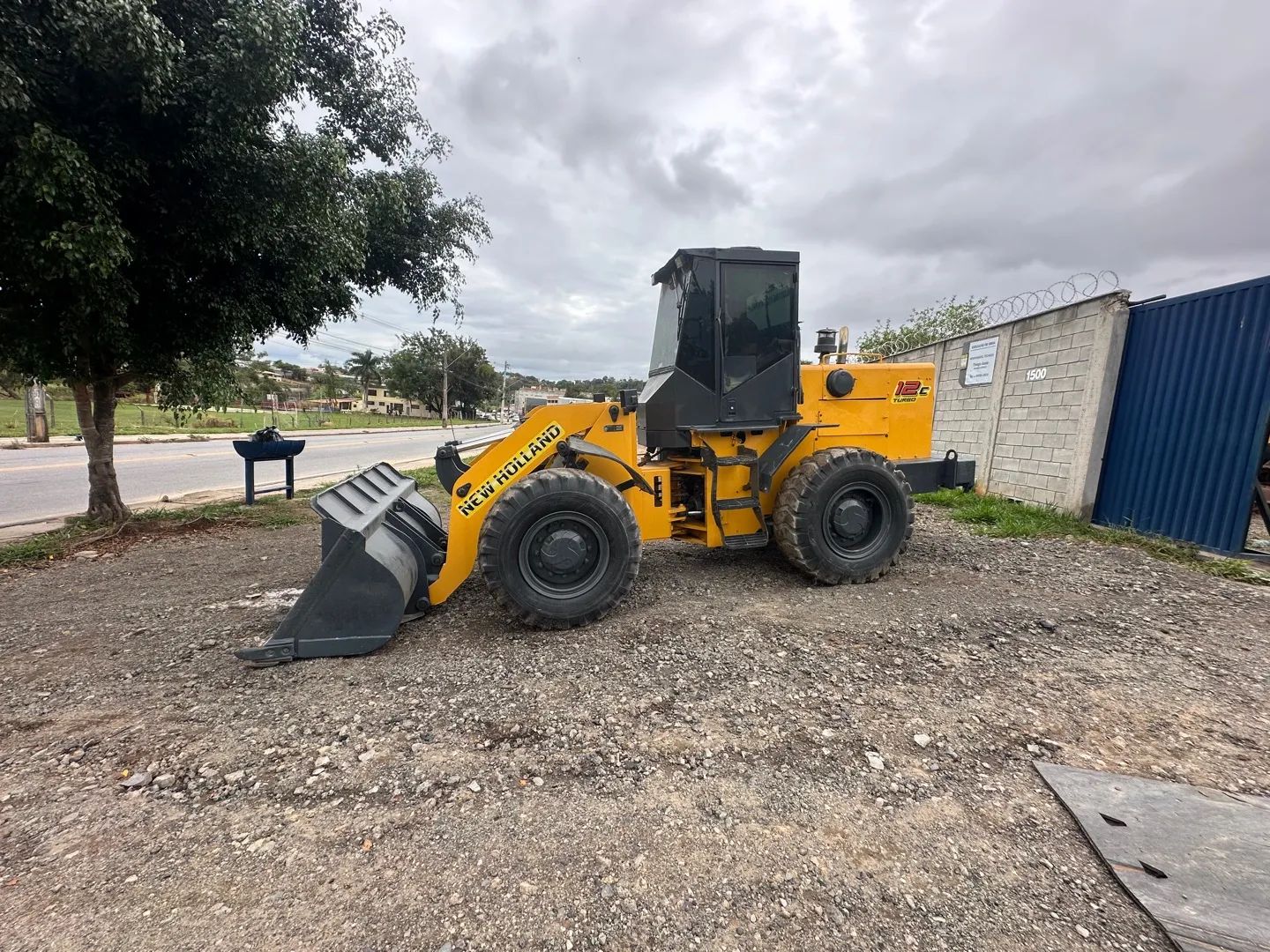 Pa carregadeira New Holland 12C 2013 