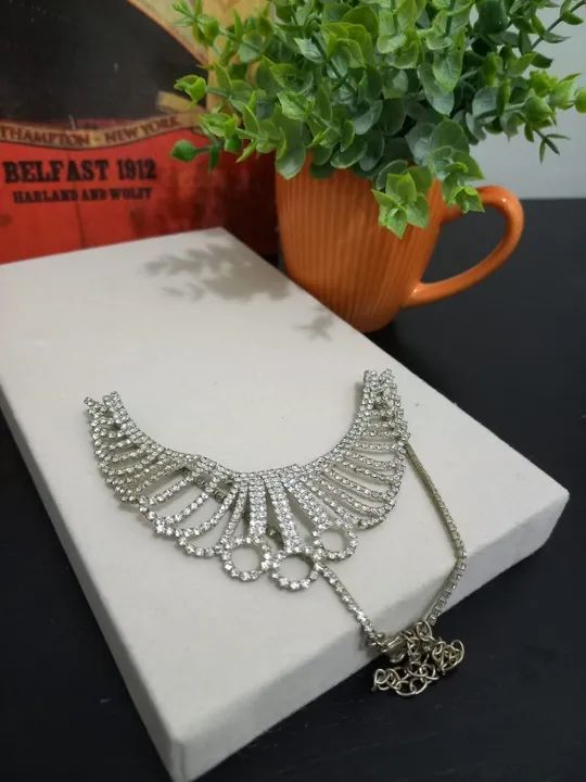 colar em strass