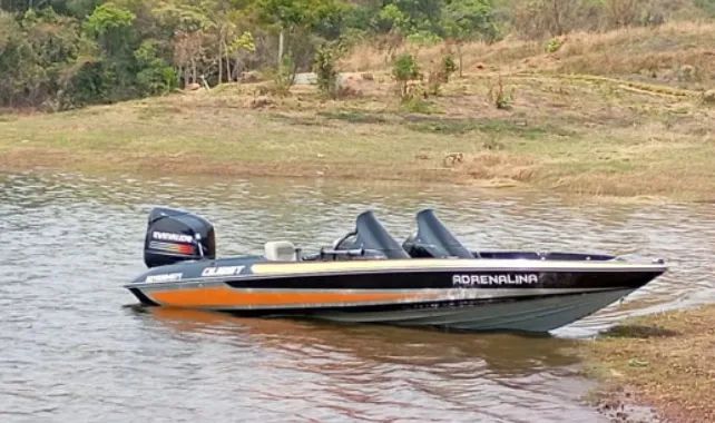 VENDO LANCHA QUEST 19 PÉS MOTOR EVENRUDE 175 Hp - Foto 3