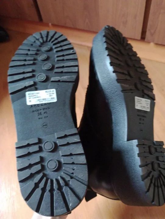Bota coturno Arezzo preta - Foto 3