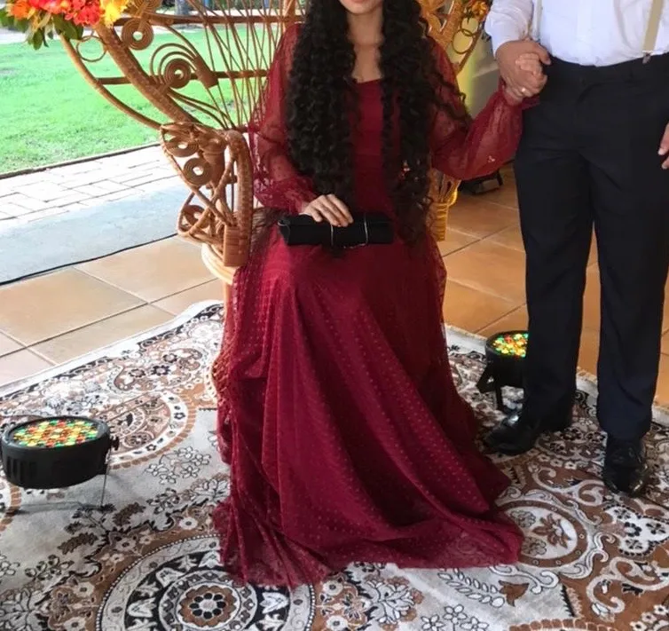 Vestido marsala com Detalhes em Poá