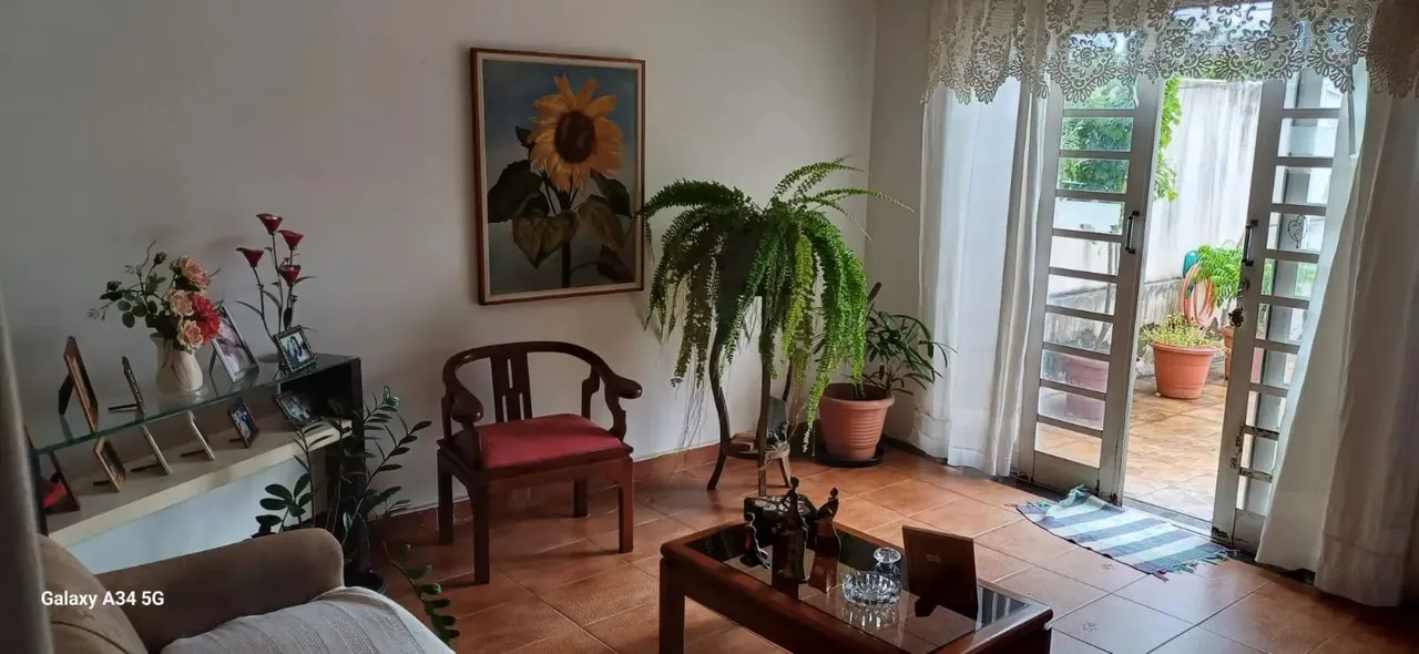 Sobrado - Setor Coimbra 251m²