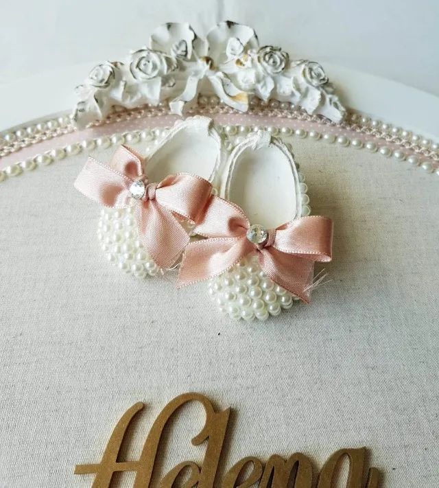 Placa Enfeite de Porta para Quarto Infantil - Oval - Nome Helena - Madeira e Pérolas - Foto 3