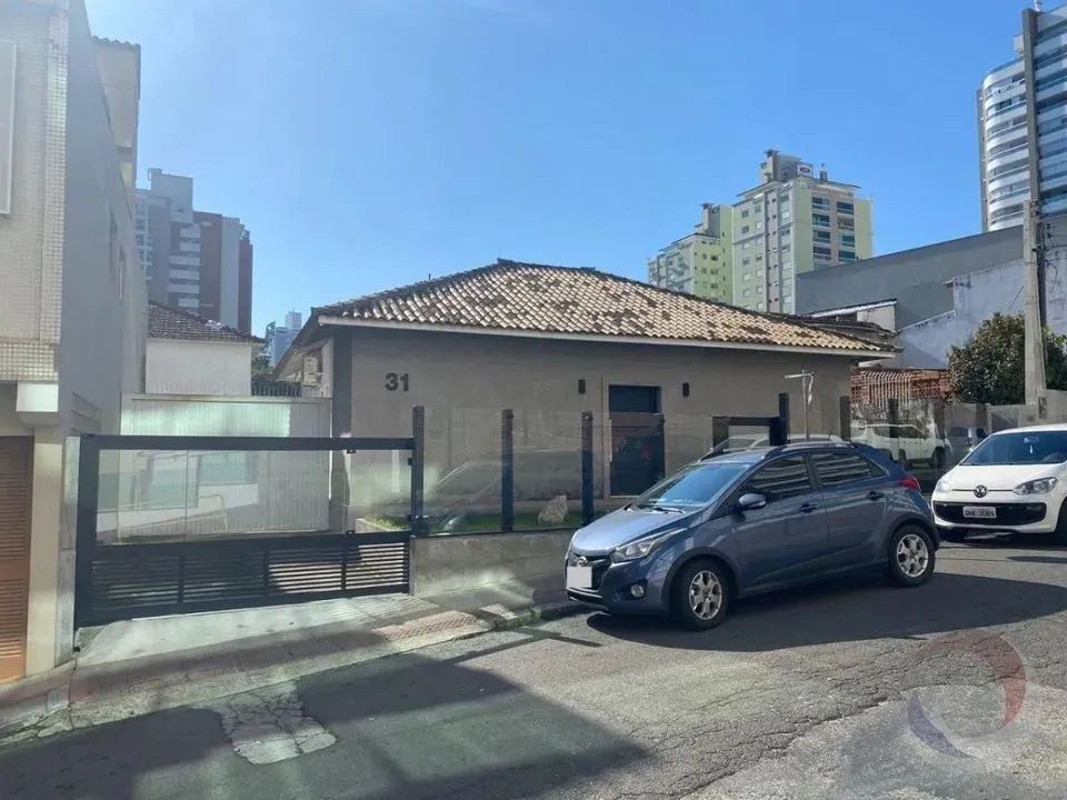 Casa Comercial para Venda em Florianópolis, Agronômica, 2 dormitórios, 2 banheiros, 2 vaga