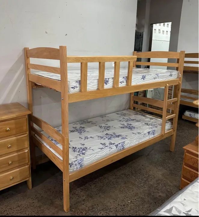 Beliche de madeira maciça