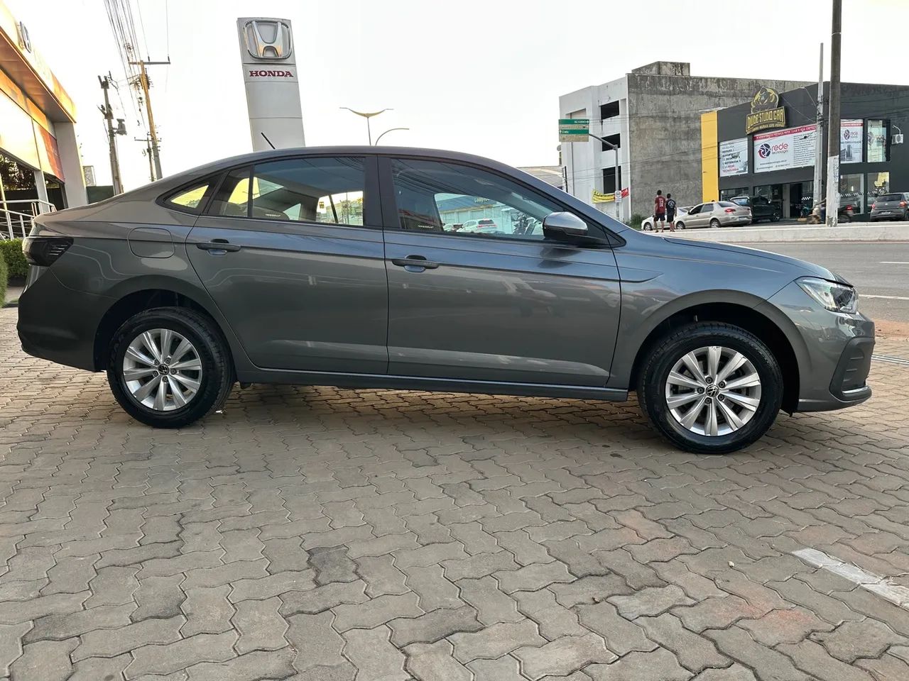 VOLKS/ VIRTUS TSI 1.0 FLEX MEC. 23/23 - KM 35.800. - Foto 4