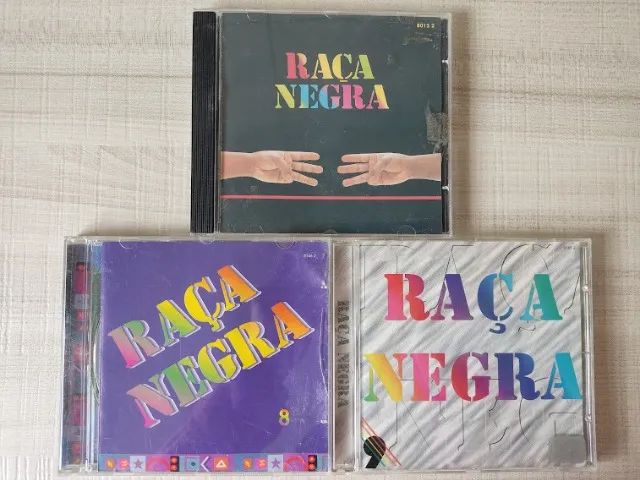 Kit 3 Cds Raça Negra Chuva Cai 8 Não Posso Aceitar 6 É Disso (Usado) 