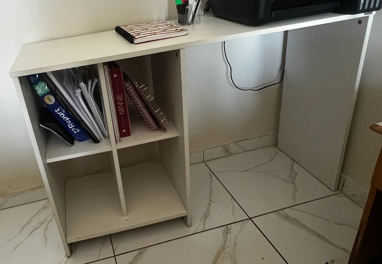 Mesa de estudos 64169912025347121