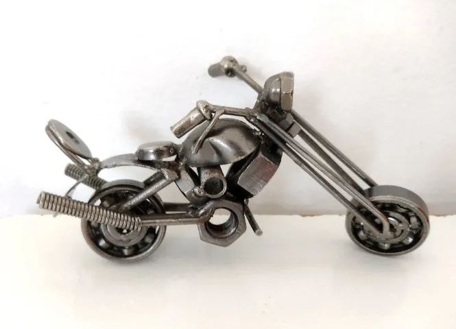 Miniatura Moto Chopper em Metal - Artesanal e Colecionável - Foto 3