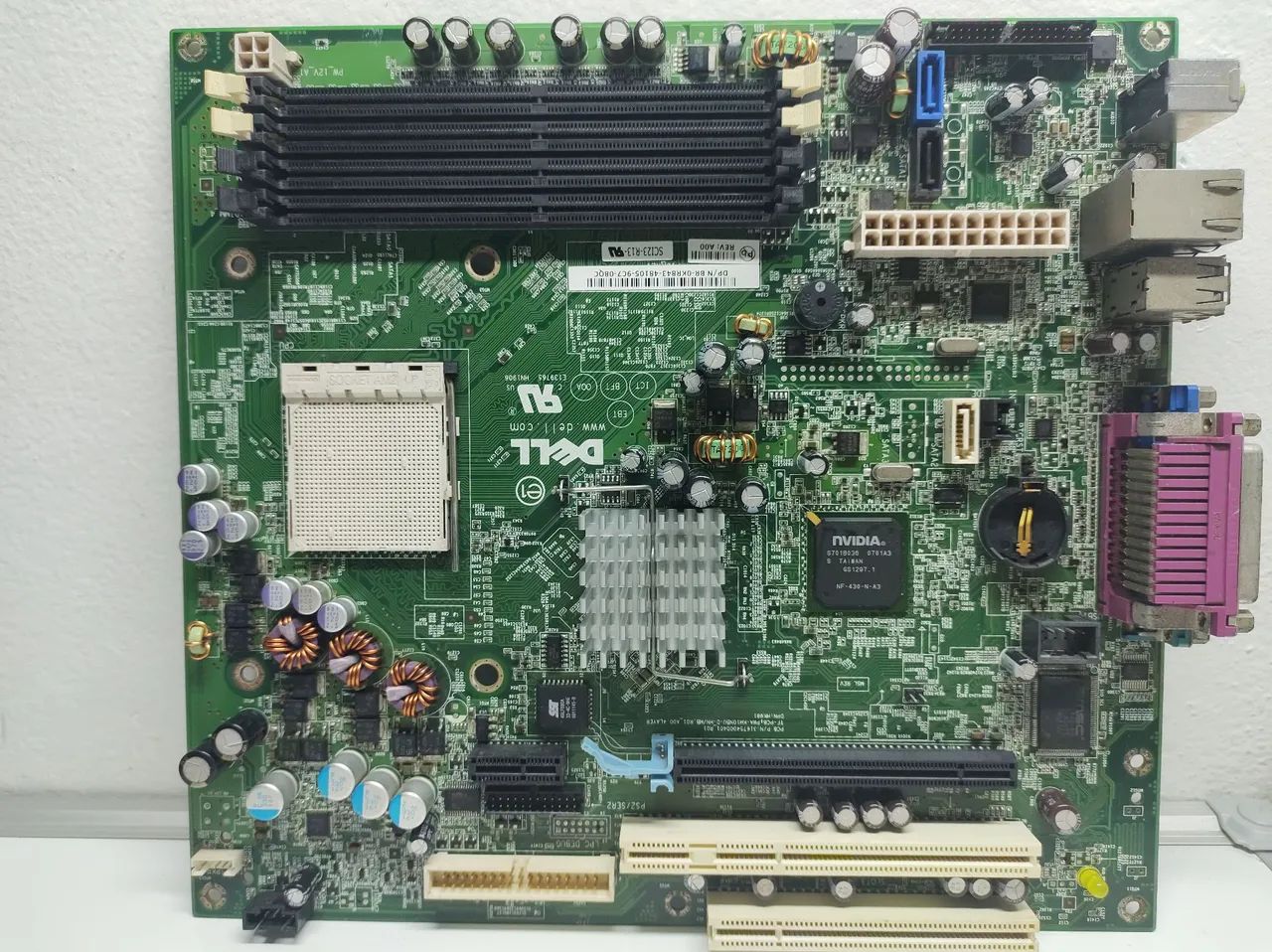 Placa mãe original Dell OptiPlex 740 (versão AMD) - socket AM2 (sucata)